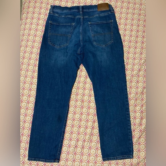 Lucky Brand 410 Athletic Straight Fit in Caprea | Size 34/31 | Some Flaws - Picture 4 of 16